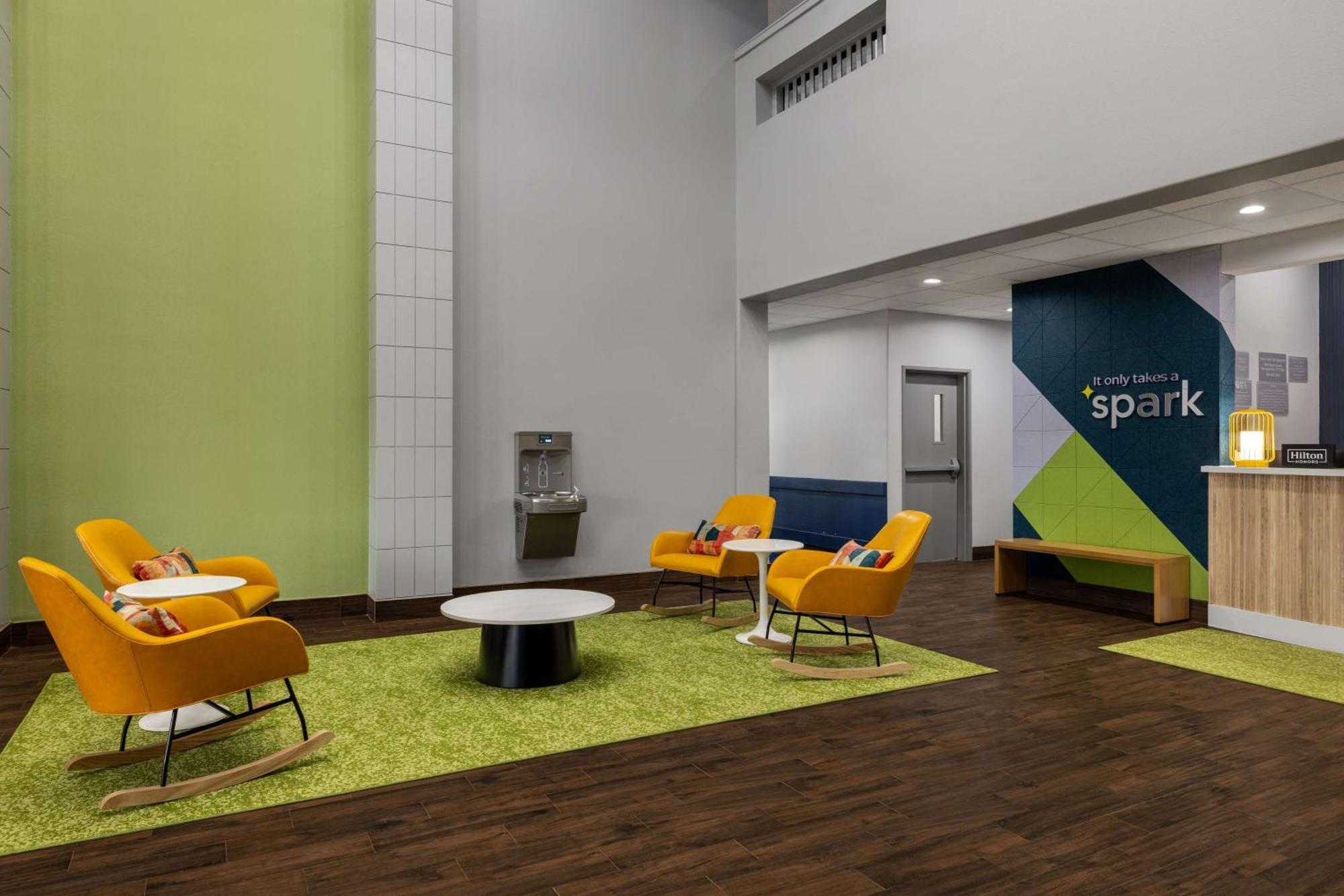 Spark By Hilton Накодочес Екстериор снимка